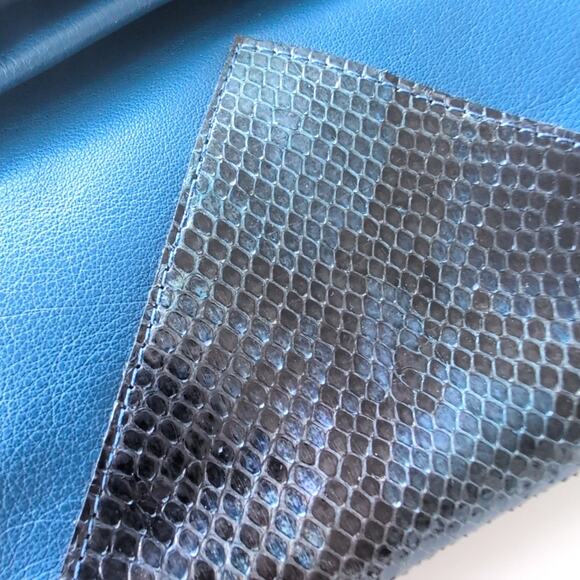 Candy Woolley Blue Leather Snakeskin Designer Clutch Bag Magnetic Closure - Picture 11 of 12